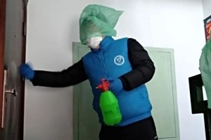 疫情下的家庭生活，挑战与温情并存