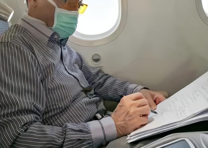 疫情何时能彻底放开？
