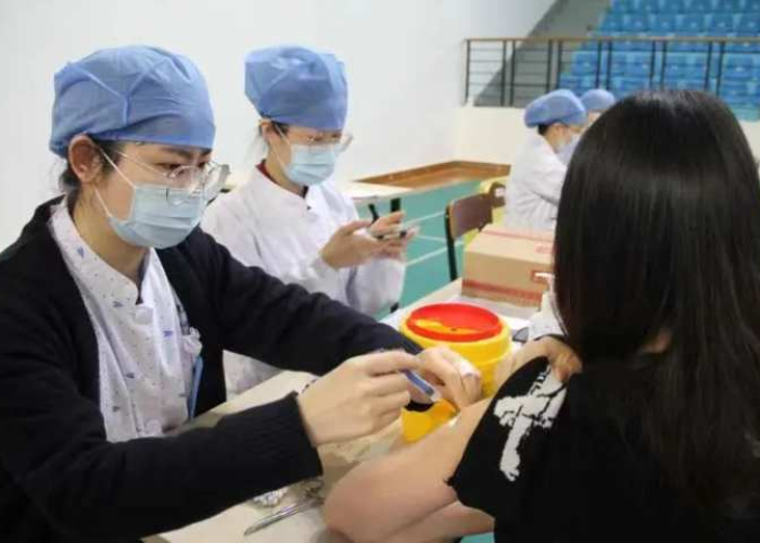 清华疫情学生事件，校方回应学生感染新冠病毒