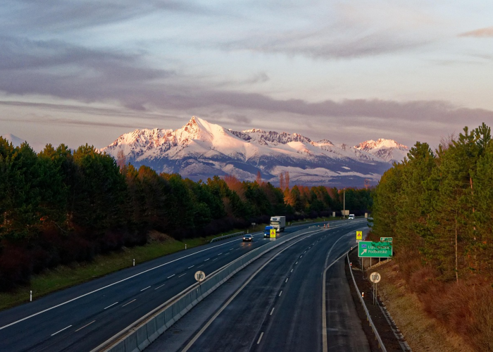 9月30日高速免费吗？出行前必看的节假日收费政策解读