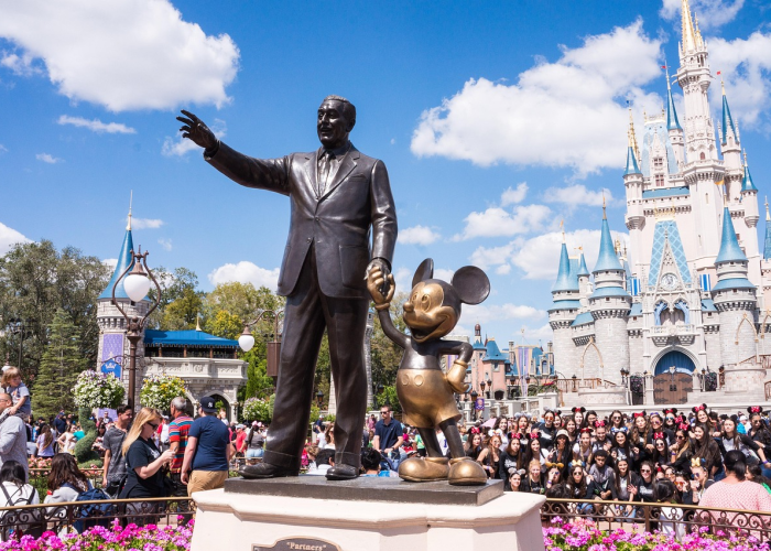 当最后一个假期消失在朋友圈,2020年,我们如何告别又铭记 当最后一个假期消失在朋友圈,2020年,我们如何告别又铭记