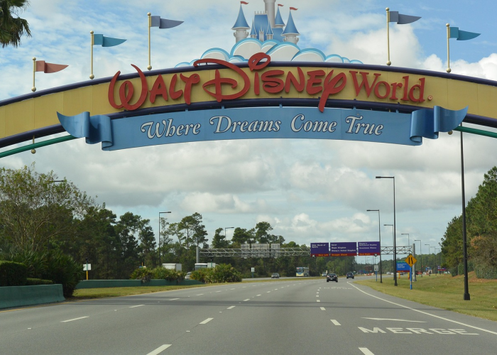 春节返乡路，2021深圳离深规定背后的温情与坚守