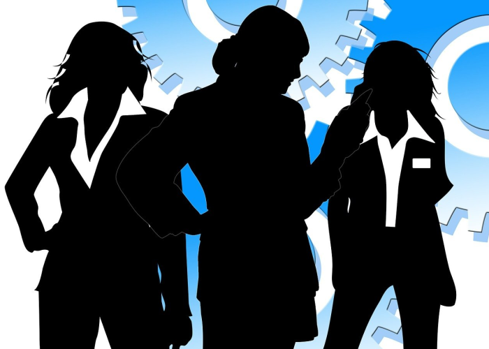 当虚拟角色成为第二人生，网游角色扮演中的自我重构与身份迷思