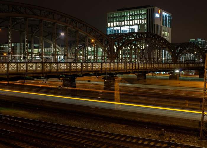 打工攒钱十年，我住进了自己的毛坯房