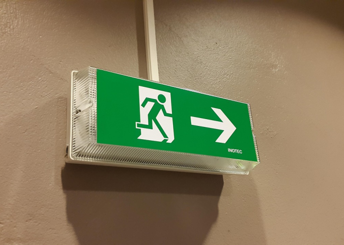 停课通知突至，鲅鱼圈区家长群里的紧急时刻