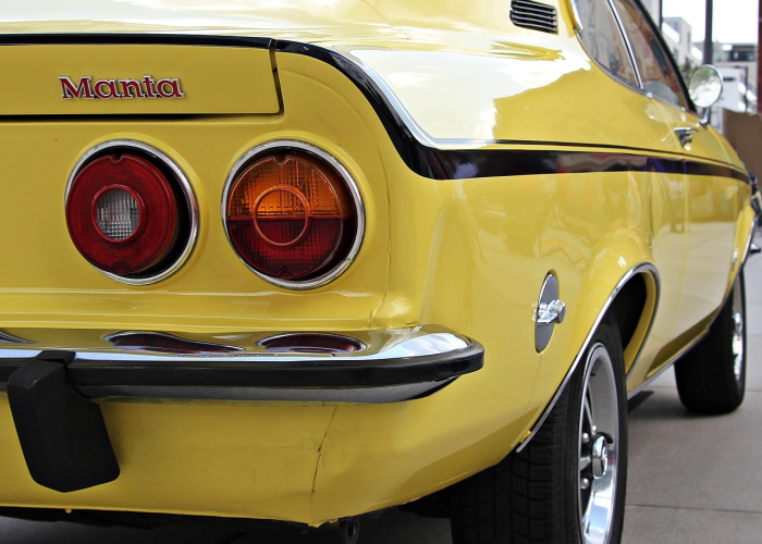 家用轿车电瓶寿命揭秘，几年换一次才科学？