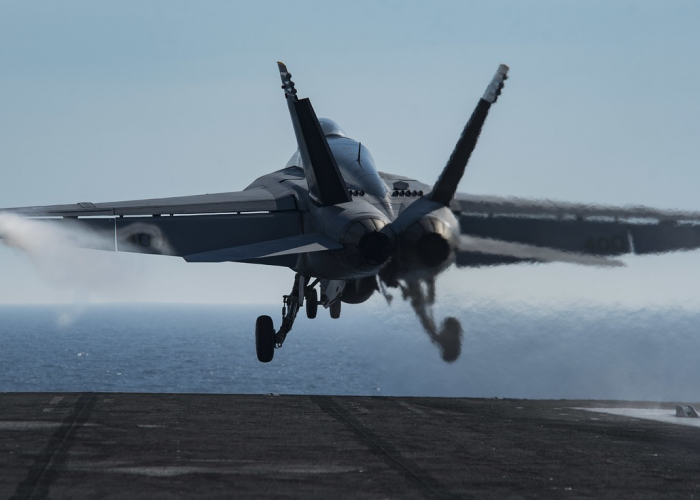 驭风而行,砺剑高原,东风越野车有限公司领导班子的使命与担当 驭风而行,砺剑高原,东风越野车有限公司领导班子的使命与担当