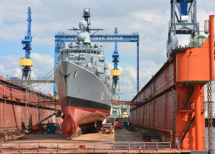 郑州东站全面恢复通车，铁路枢纽重焕活力