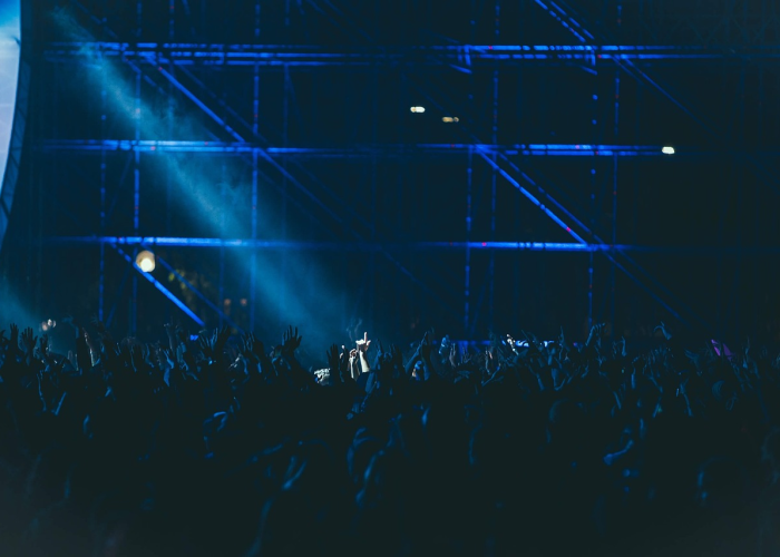 疫情发布会上的定盘星，北京发言人如何用声音筑起信任之墙