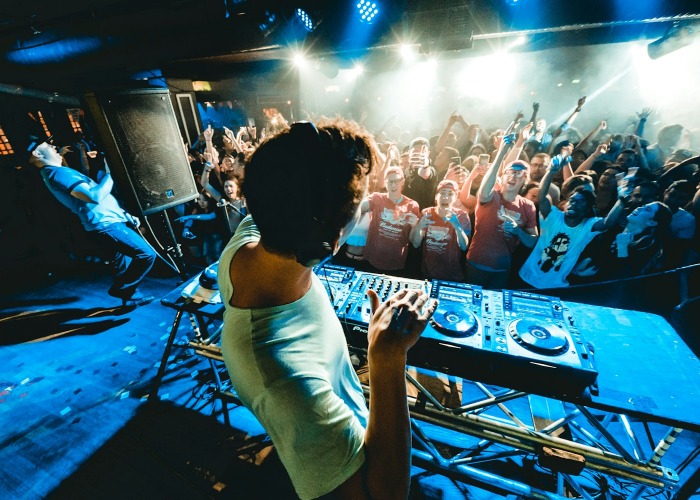 冰与火之歌，北京冬奥会如何重塑全球体育的时间认知