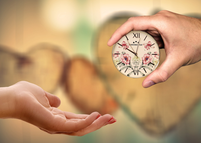 武汉昨日新增本土确诊清零，烟火气重归，防控弦未松