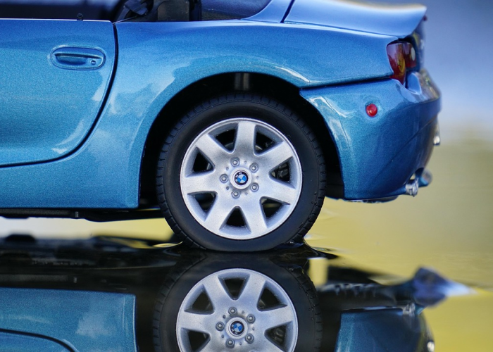 风驰电掣间的优雅，透过图片，感受宝马4座敞篷跑车的独特魅力