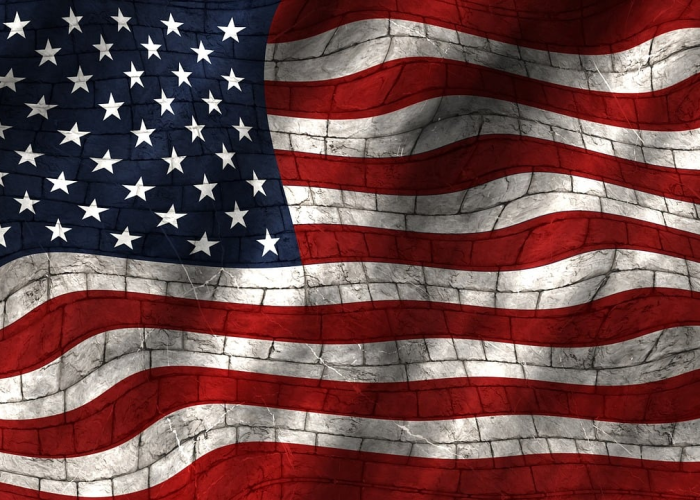 口罩上的政治，特朗普的变脸如何撕裂美国抗疫共识