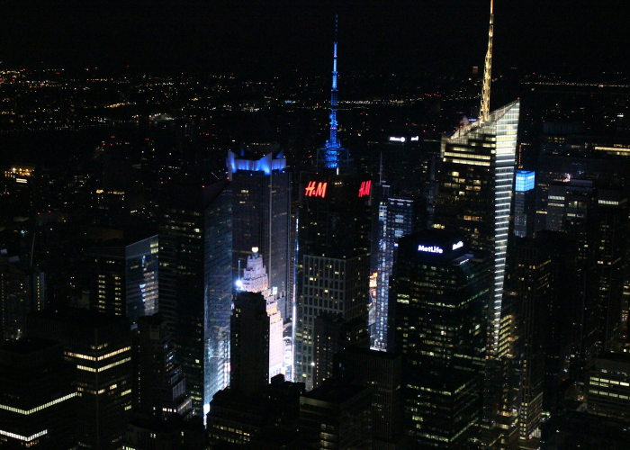 冰冷数字背后，5月4日美国新冠死亡人数再触人心