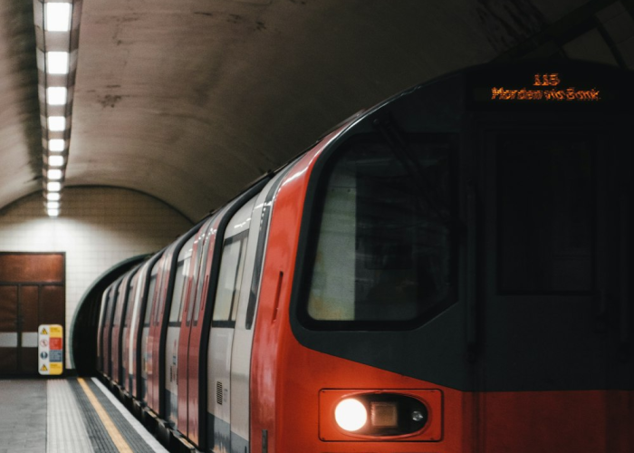 北京新增16例本土感染者轨迹，多区涉疫，餐厅、地铁、医院成关键风险点