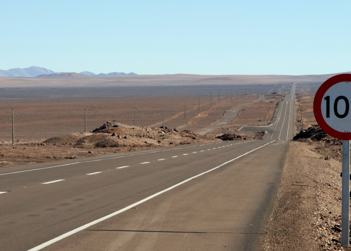 新一轮现行尾号限行，城市交通治理的压力测试与进化信号