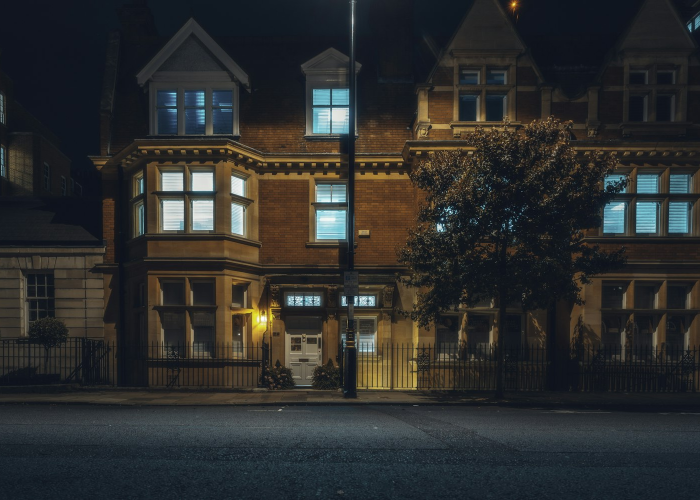 纽约确诊破10万，一座城市的至暗时刻与韧性之战