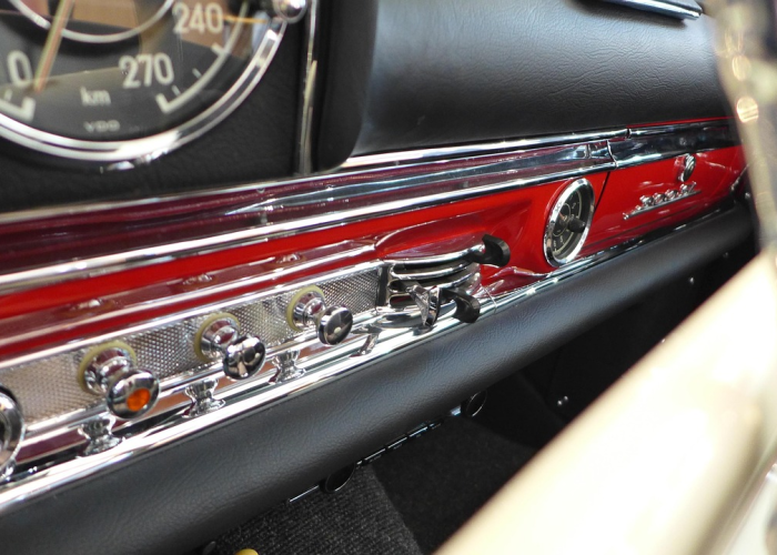 2025款奔驰G500国内报价解析，硬派越野传奇的豪华进阶之路