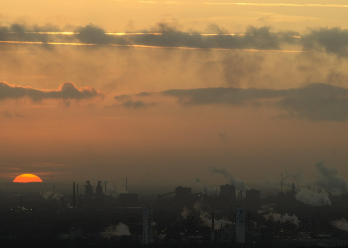 美国肺炎最新动态，感染人数持续下降，但专家呼吁保持警惕