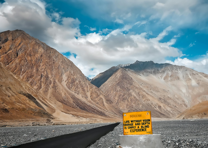 西藏新冠一例,高原净土背后的防疫长城 西藏新冠一例,高原净土背后的防疫长城