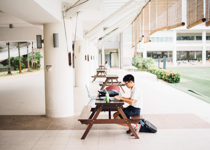 青岛核酸检测排队事件，秩序背后的集体焦虑与治理温度