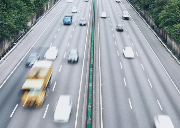 2025年4月30日高速免费吗?关键日期与出行指南全解析 2025年4月30日高速免费吗?关键日期与出行指南全解析