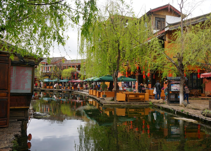 凤凰古城，疫情下的静默与复苏