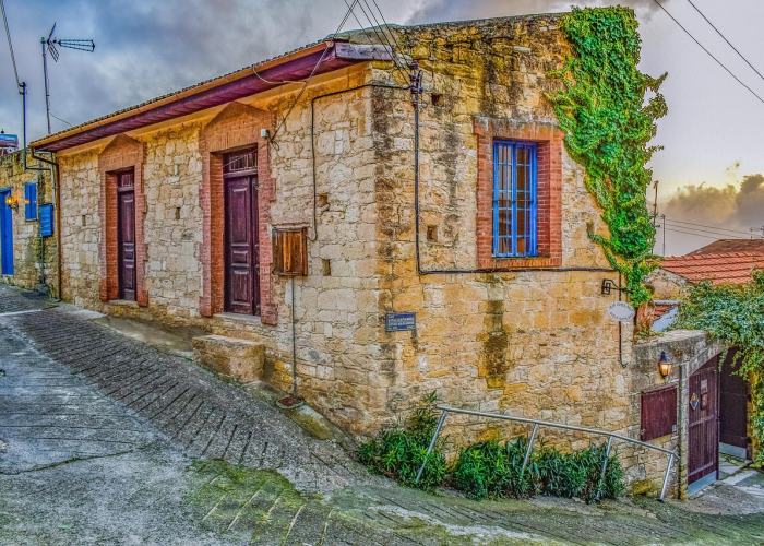 上海启动三级应急响应，筑牢城市安全防线，守护市民健康