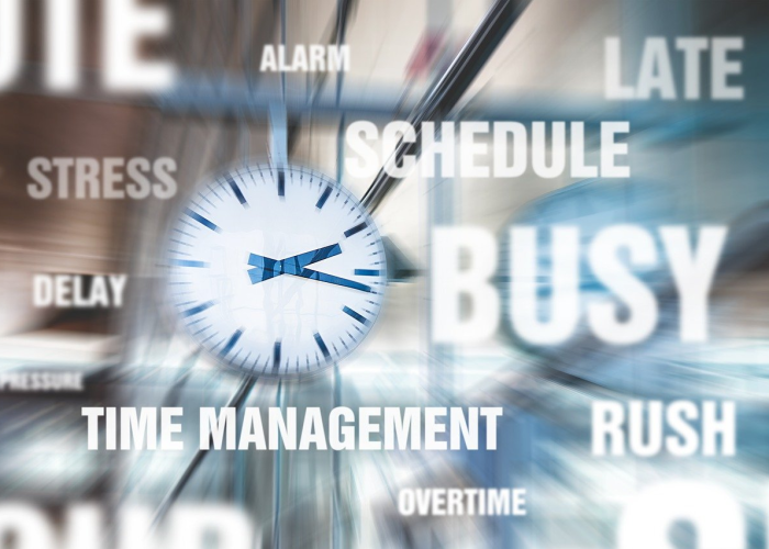 英国单日新增6238例，疫情警报再次拉响，解封后的挑战与反思