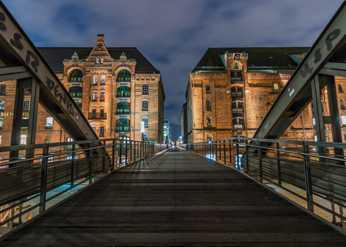 铭刻与前行，回望2021年7月的时代印记