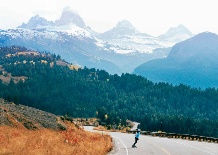 阿拉善，地图上找不到的城市，与三个故乡的辽阔史诗